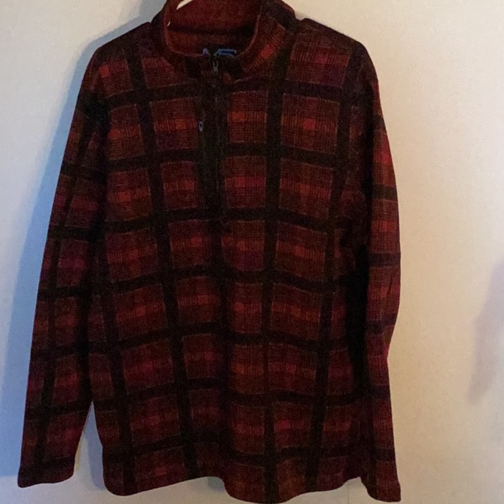 Mack Russo men’s pullover